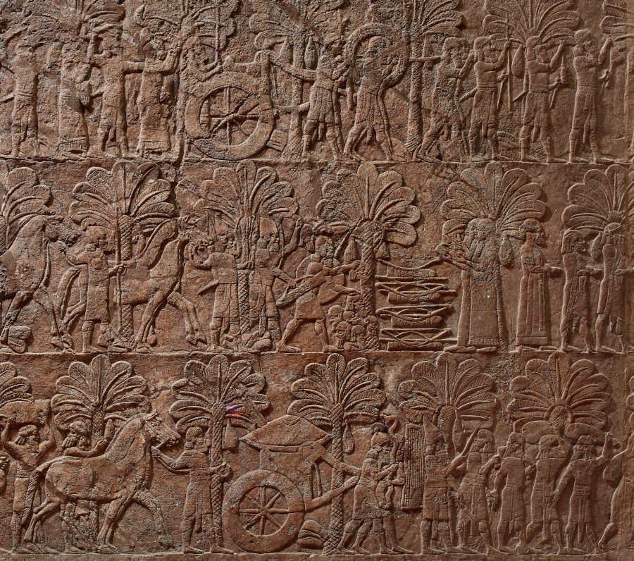 上图：尼尼微出土的亚述王亚斯那巴（Ashurbanipal，主前668-627年在位）的军队镇压巴比伦反叛、带走俘虏的壁画。主前626年，巴比伦一直是亚述的手下败将，所以犹大人不会相信遥远的巴比伦会侵略自己（哈一5）