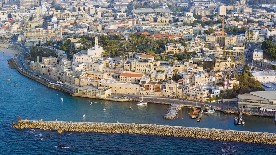 上图：约帕上图：约帕港的防波堤。约帕港现名雅法港（Jaffa Port），是特拉维夫雅法老城的古老海港，被认为是世界上连续使用时间最长的海港。港的防波堤。约帕港现名雅法港（Jaffa Port），是地中海的一个非常古老的海港，是世界上连续使用时间最长的海港。